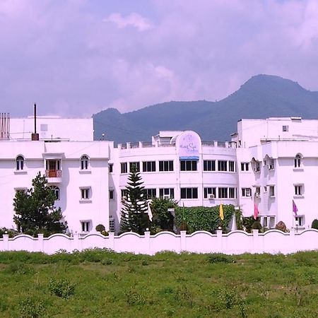 Hotel Sai International Rayagada Buitenkant foto