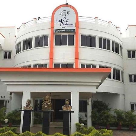 Hotel Sai International Rayagada Buitenkant foto