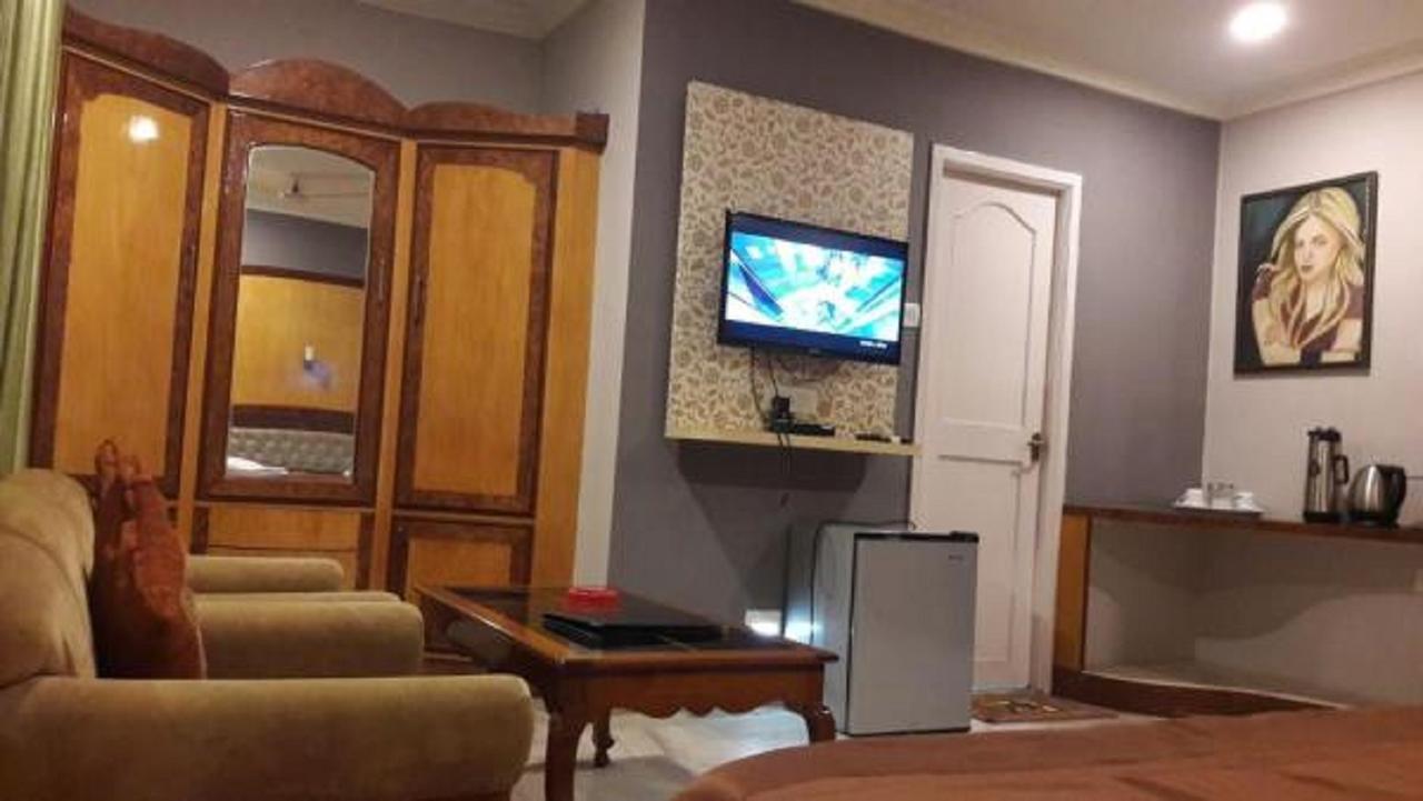 Hotel Sai International Rayagada Buitenkant foto